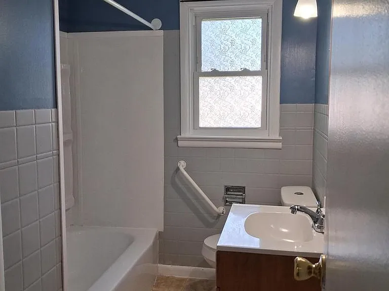 16 Ford Ave — Photo 8