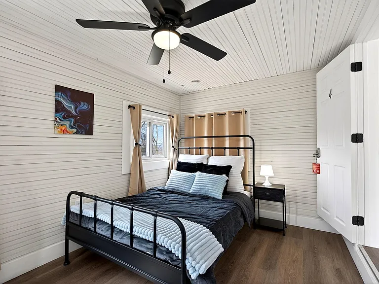 Room 4