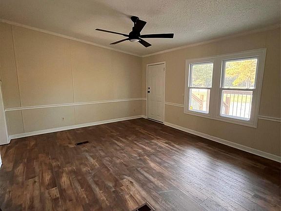 4th image of 78 Central Place Ln