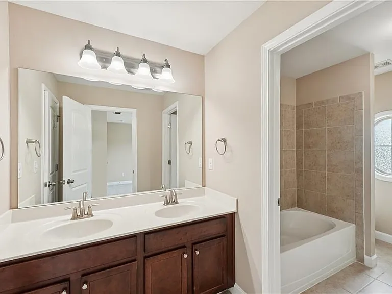 6370 Shiloh Woods Dr — Photo 48