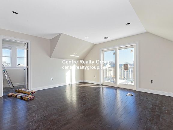 4th image of 43 Wright Ave #U-2