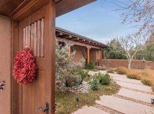 8 Summer Night, Santa Fe, NM 87506