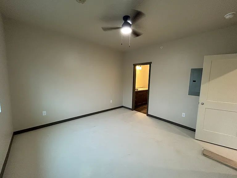 6950 Hickman Rd #302A — Photo 20