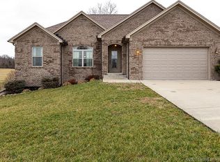 7743 Red Sky Dr NE, Lanesville, IN 47136