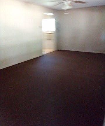 4th image of 108 S Circle Dr