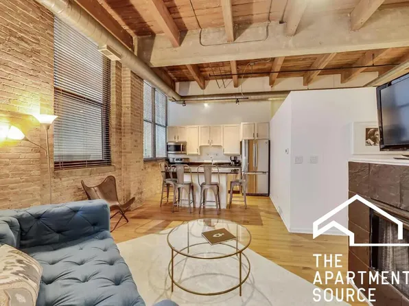 215 N Aberdeen St #201, Chicago, IL 60607