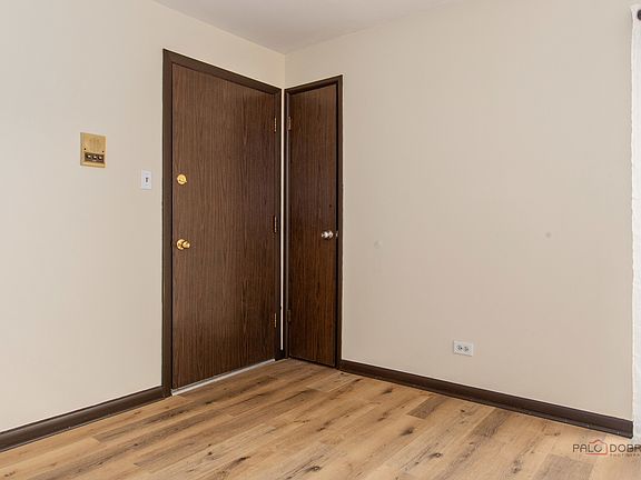 3rd image of 10936 S Keating Ave #1A