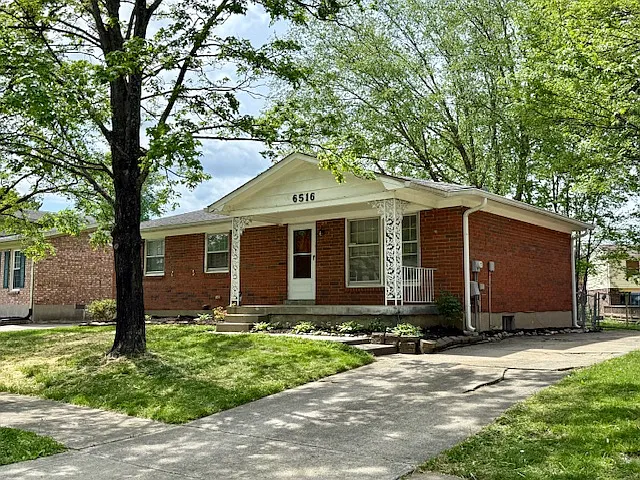 3 bed, 1626 sqft, $1,890 — Photo 2