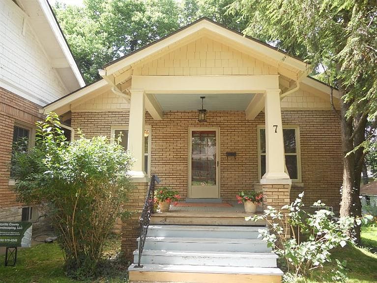 1st image of 7 Richmond Ave