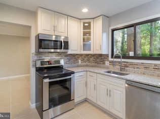 18048 Cactus Ct, Gaithersburg, MD 20877