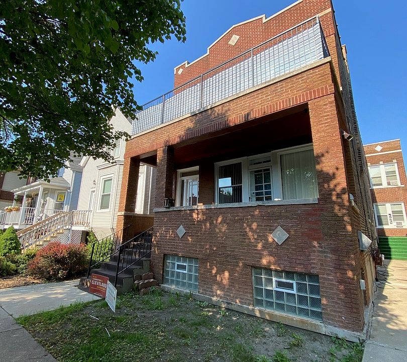 1st image of 3649 N Albany Ave #1F