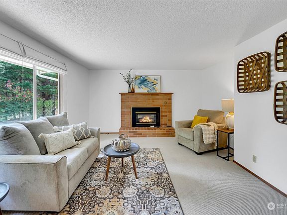 4th image of 322 Shelter Bay Dr