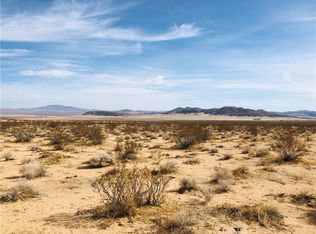 2 Joshua Tree Rd, Landers, CA 92285