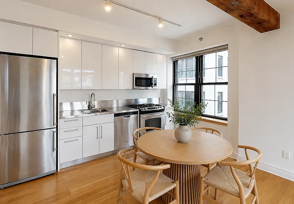 30 Washington St #5J