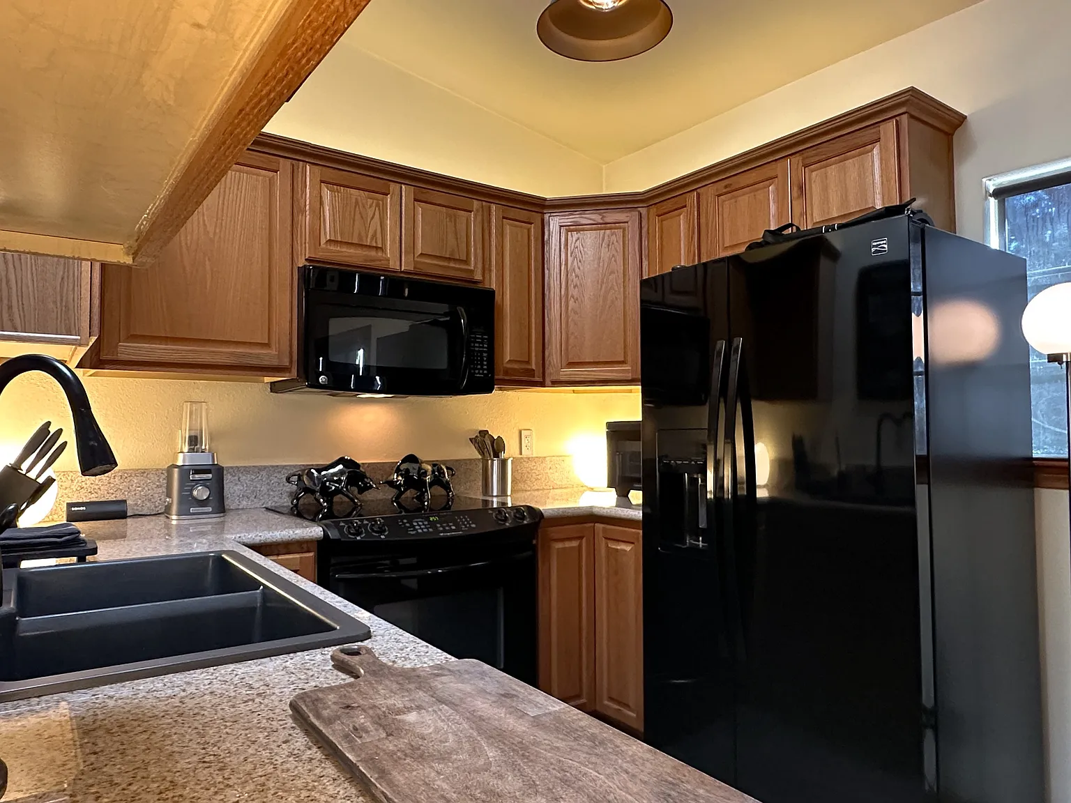 26065 Adamor Rd — Photo 4
