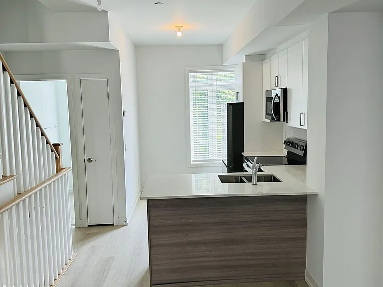 64 A Tisdale Ave — Photo 3