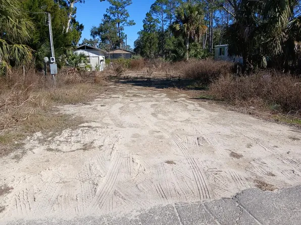 92 SE 234th St, Old Town, FL 32680
