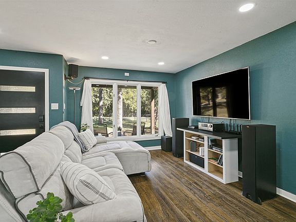 5th image of 5704 Pecan Cir