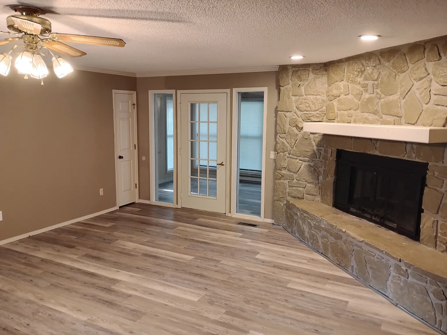250 Driftwood Drive - 1 — Photo 3