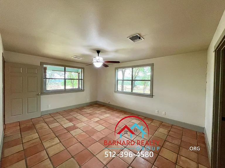 12365 FM 20 — Photo 17