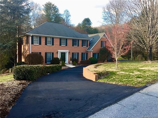 1st image of 239 Hawthorn Dr