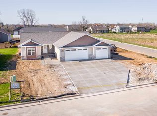 2835 Hidden Pine Dr, Appleton, WI 54913