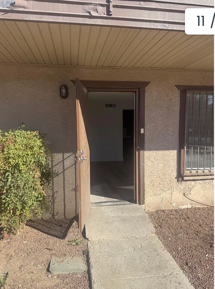 2 bed, 816 sqft, $1,200 — Photo 2