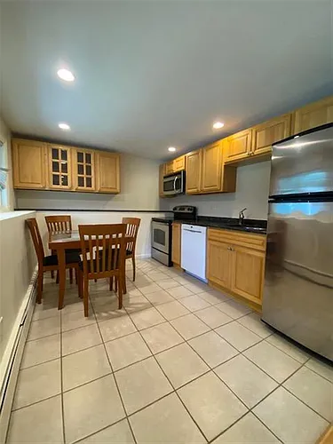 126 Clifton St Photo 1