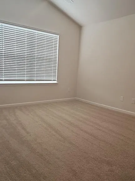 1118 Evelynnview Ln — Photo 3
