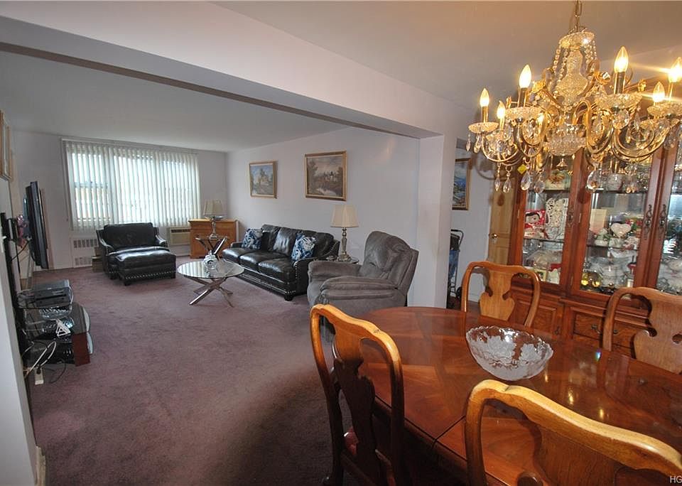 1st image of 4 Sadore Ln APT 4T