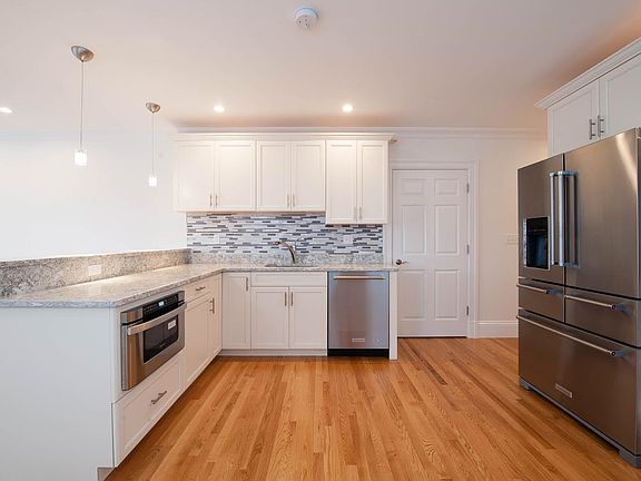 2nd image of 265 Boylston St