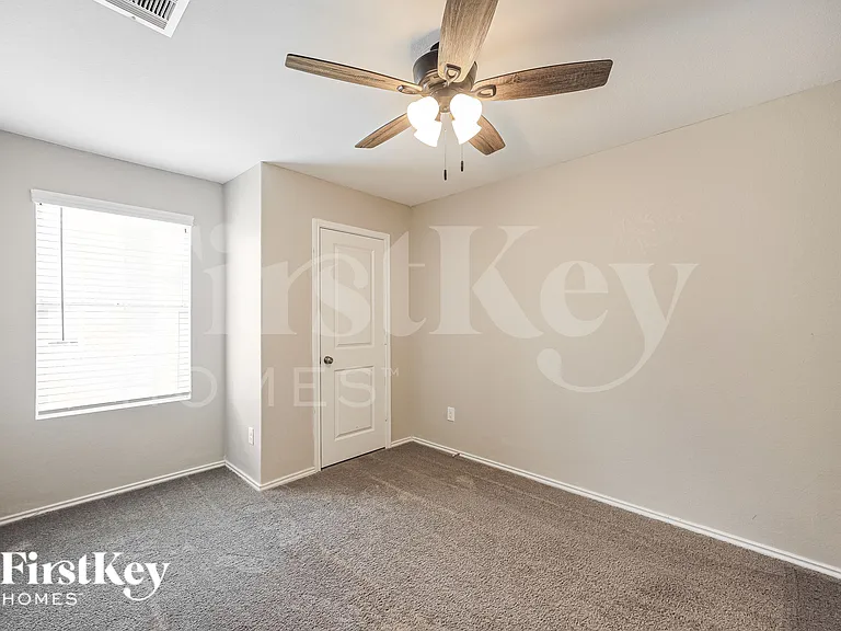 2404 Lake Hls — Photo 14