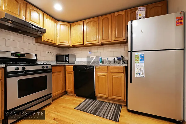 Rented by ZealEstate Group Inc | media 41