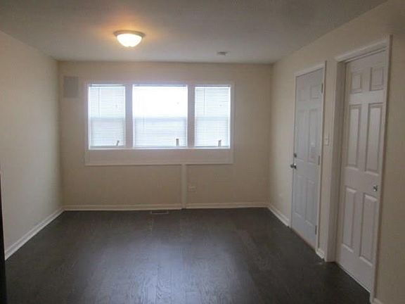 3rd image of 306 Yates Ave