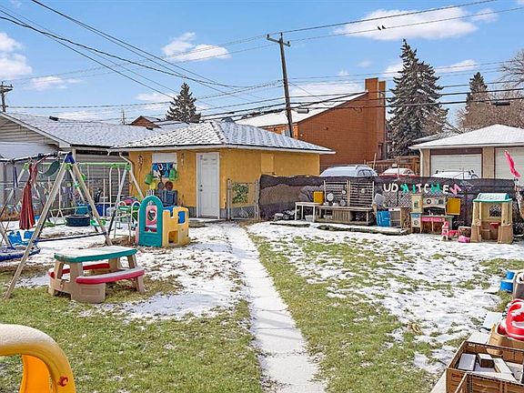 4th image of 1827 39th St SE