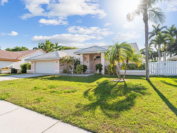 2nd image of 6838 Blue Bay Circle