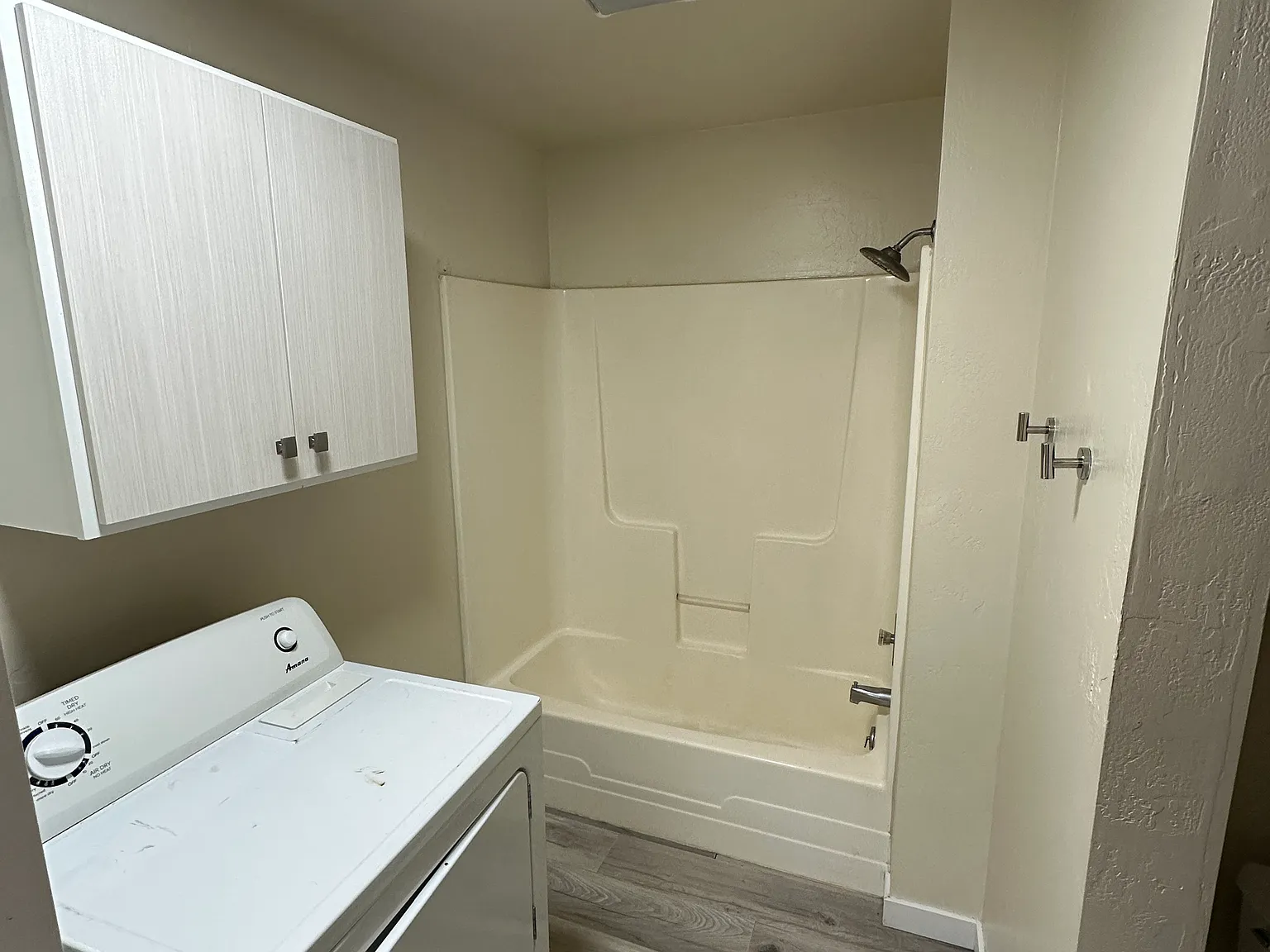 1 bed, 800 sqft, $1,995 — Photo 4