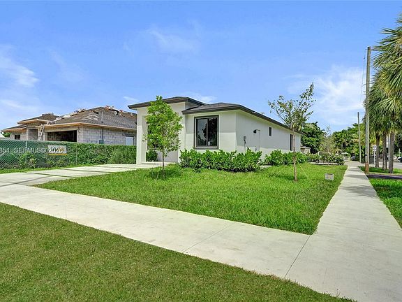 2nd image of 599 SW 12th Ave