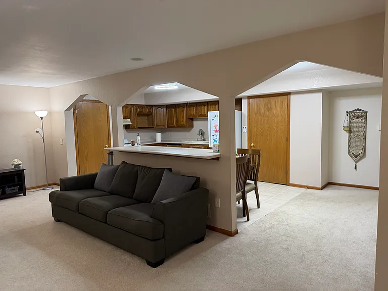 375 Kristin Ct W — Photo 9