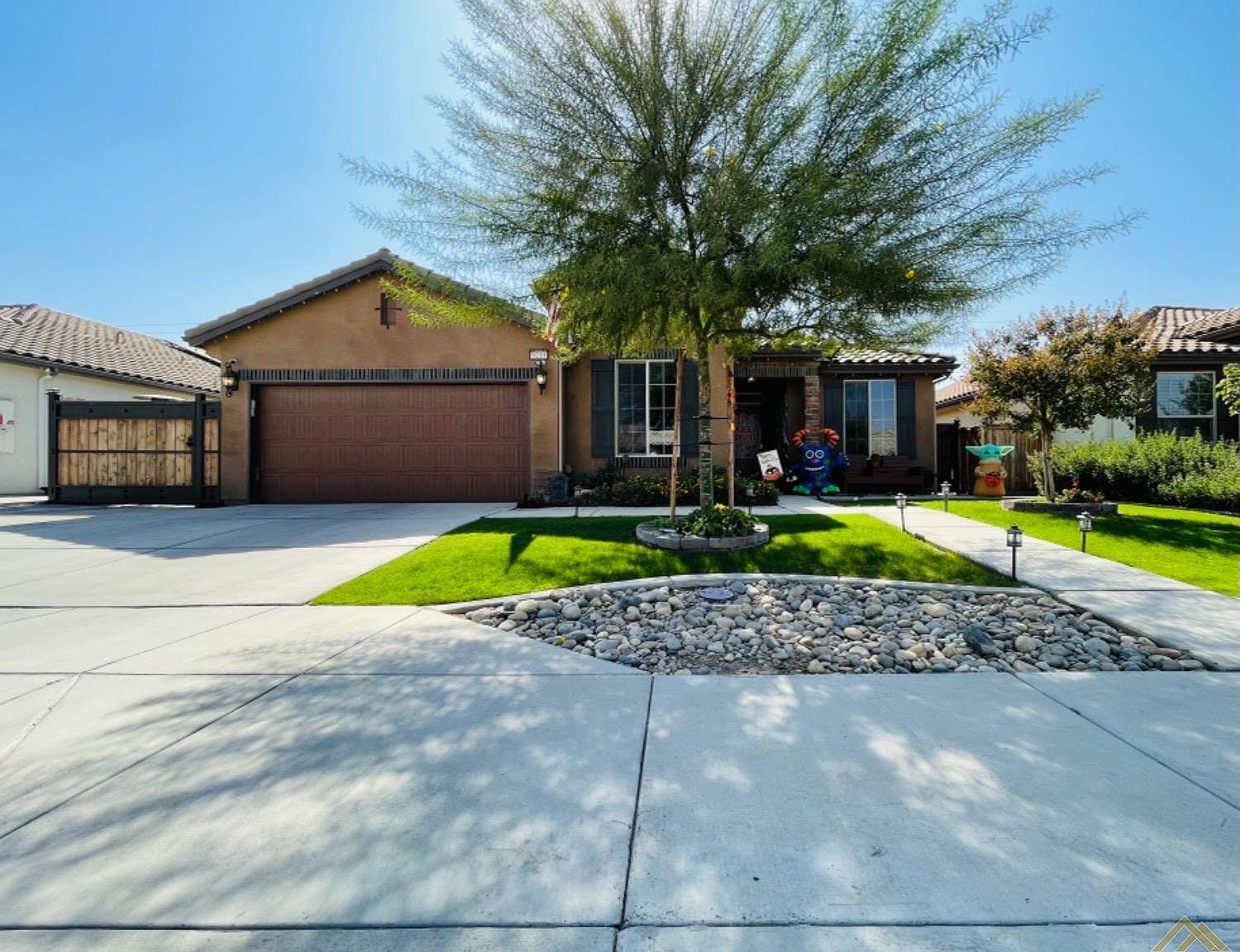 9219 Oak Garden Ln, Shafter, CA 93263 Zillow