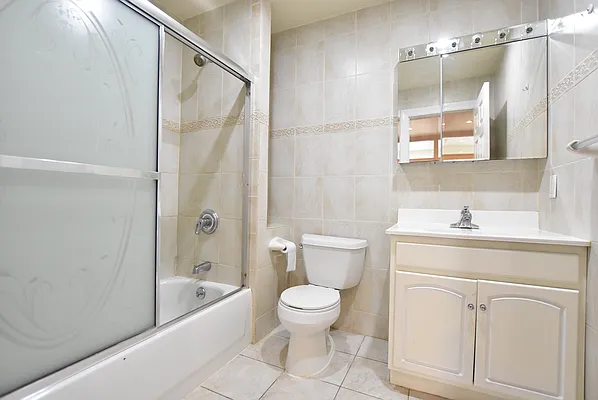 Rented by Compass | media 9