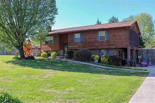 1st image of 159 N Valley Dr NW