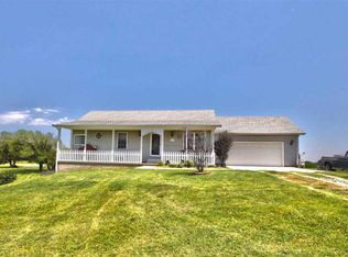 705 E Whitetail Dr, Belle Plaine, KS 67013