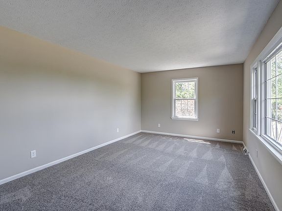 4th image of 409 Sunnymeade Rd