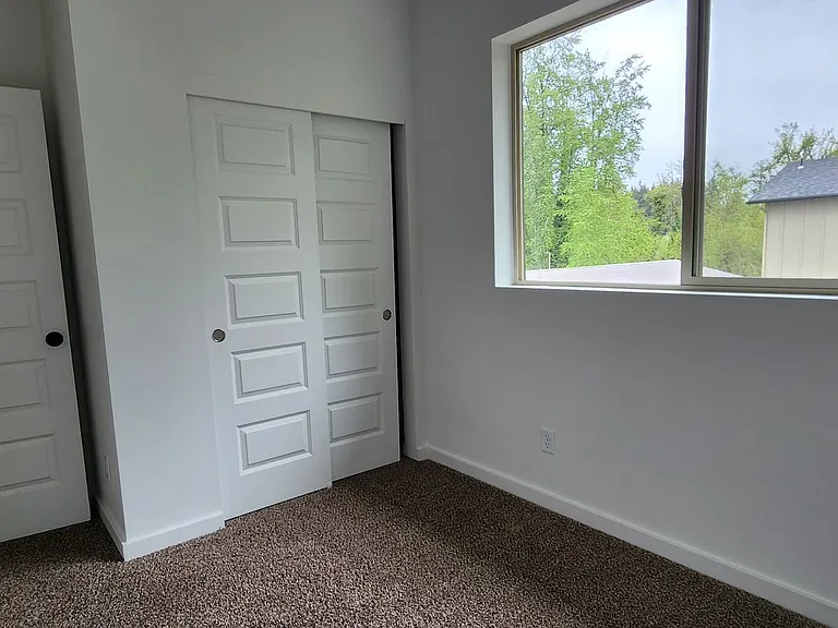 Ames Creek Apartments — Photo 22