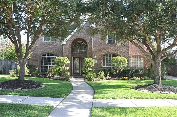 3 bed, 3.0 bath, 3071 sqft, $3,950 — Photo 3