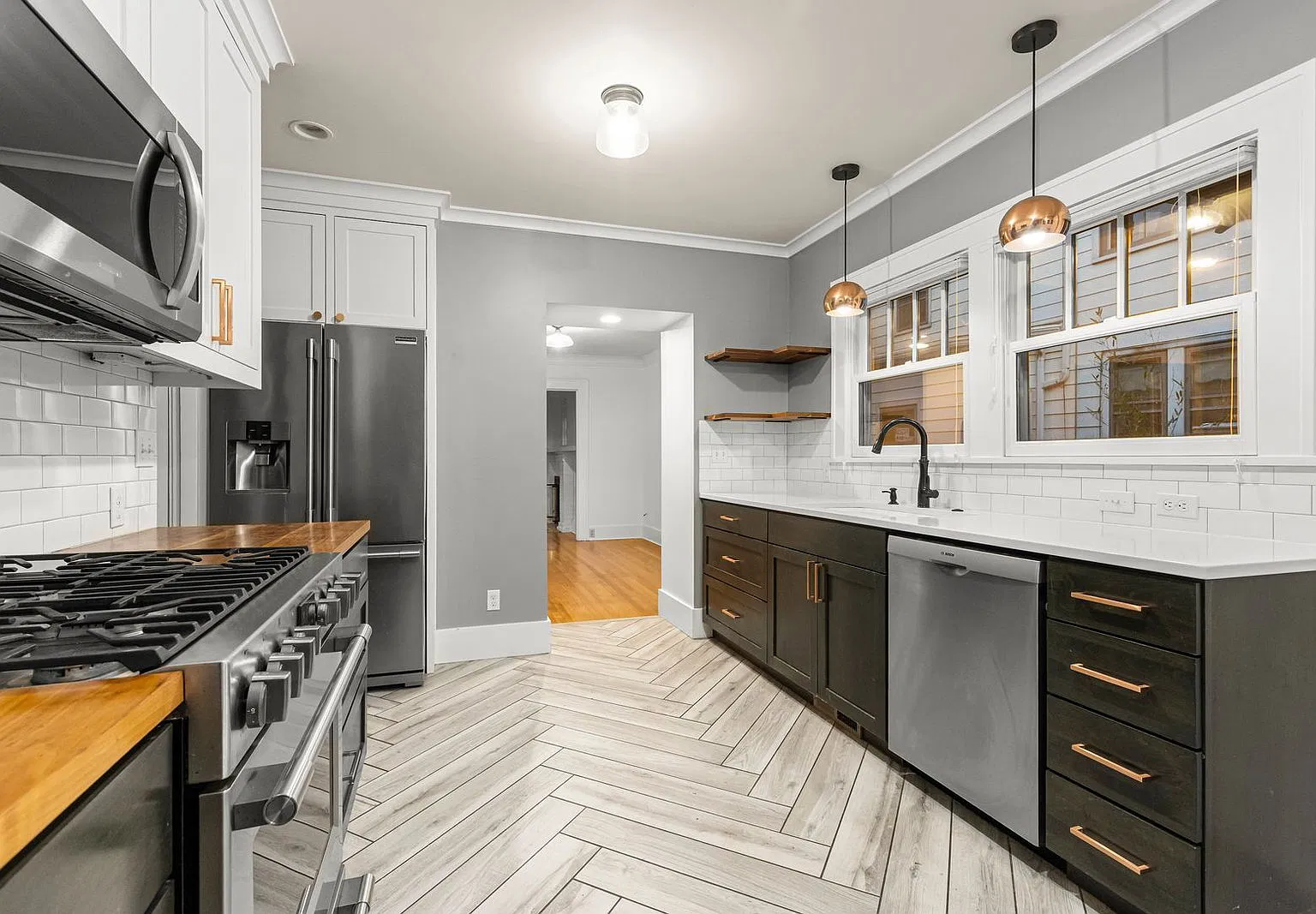 4 bed, 2.0 bath, 3214 sqft, $4,500 — Photo 1