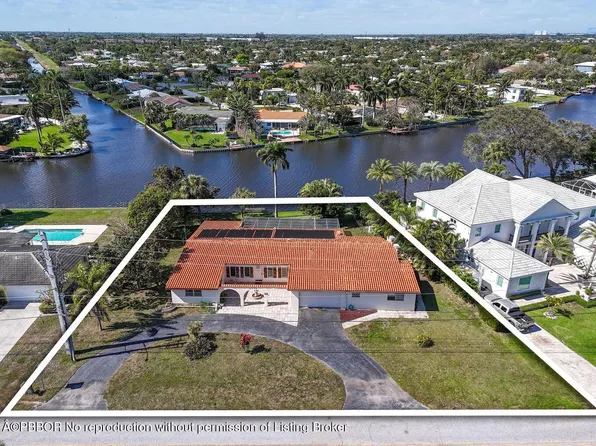 7945 Pine Tree Ln, Lake Clarke Shores, FL 33406