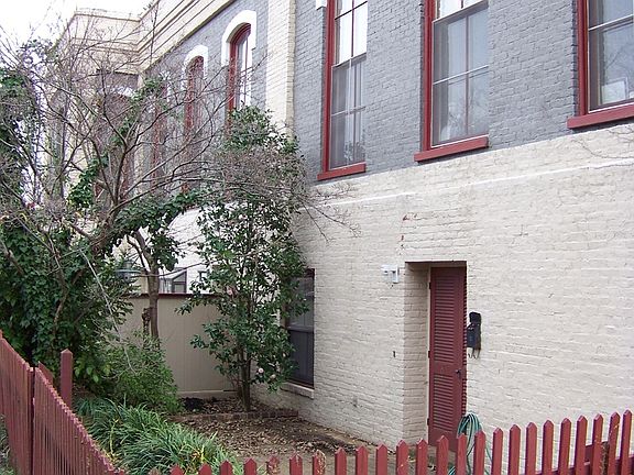 3rd image of 2120 E Broad St Unit 8