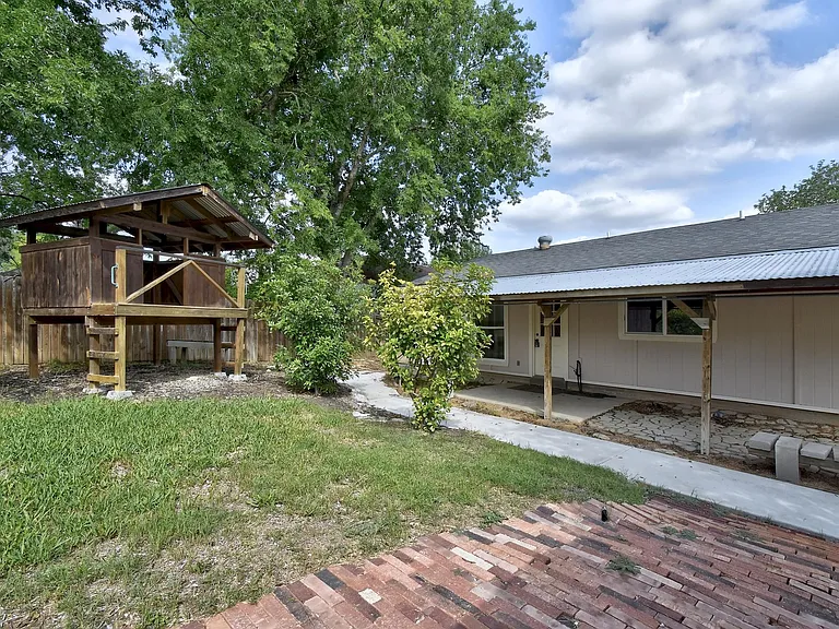 3429 Harvest Dr — Photo 23